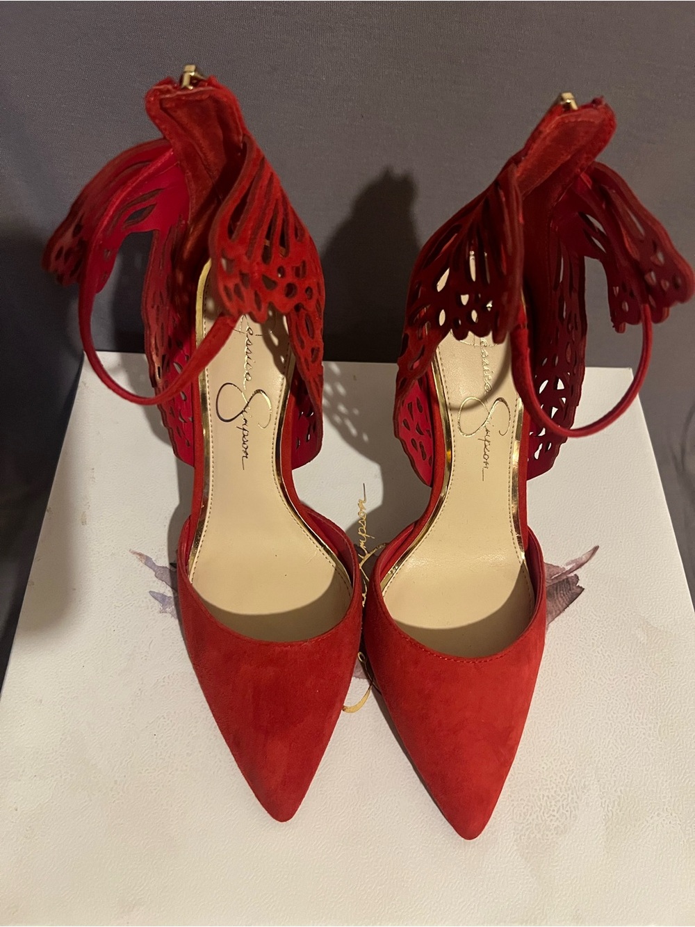 Jessica Simpson Red Suede Pointed-Toe Heels with Laser-Cut Wing Ankle Detail - Picture 1 of 3